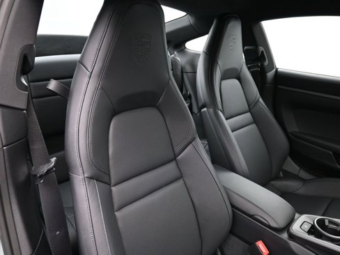 Certified 2025 Porsche 911 Carrera image 11