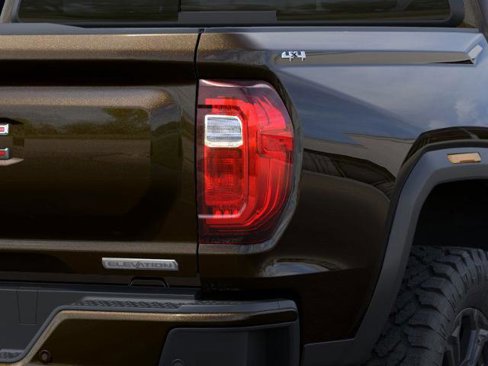 New 2025 GMC Canyon Elevation w/ Convenience Package image 30