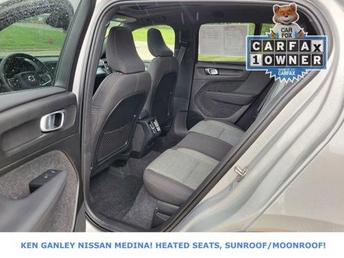 Used 2025 Volvo XC40 B5 Core image 38
