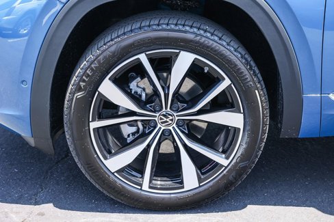 New 2025 Volkswagen Atlas Cross Sport SEL Premium R-Line image 10