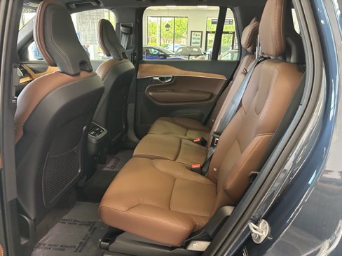 Used 2024 Volvo XC90 B5 Plus w/ Protection Package Premier image 43