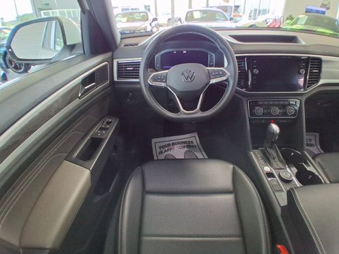 Used 2022 Volkswagen Atlas Cross Sport SE w/ Panoramic Sunroof Package image 9