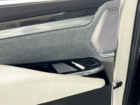 Used 2025 Cadillac Escalade ESV V image 24