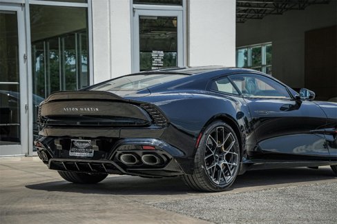 New 2025 Aston Martin Vanquish Coupe image 16