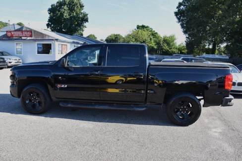 Used 2017 Chevrolet Silverado 1500 LTZ Z71 w/ LTZ Plus Package image 3