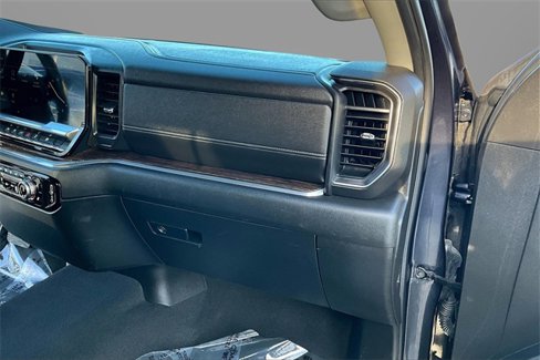 Used 2023 GMC Sierra 1500 SLE image 15