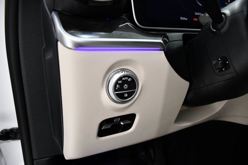 Certified 2025 Mercedes-Benz C 300 4MATIC Sedan image 9