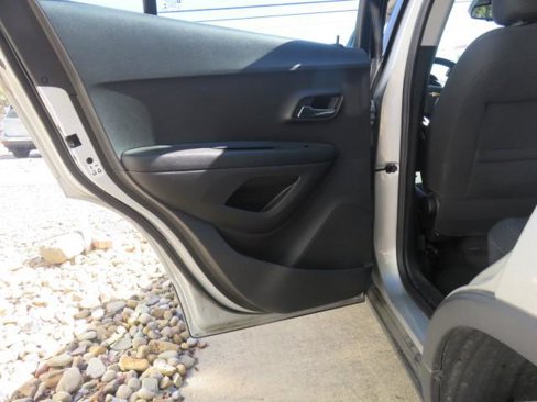 Used 2019 Chevrolet Trax LS image 21