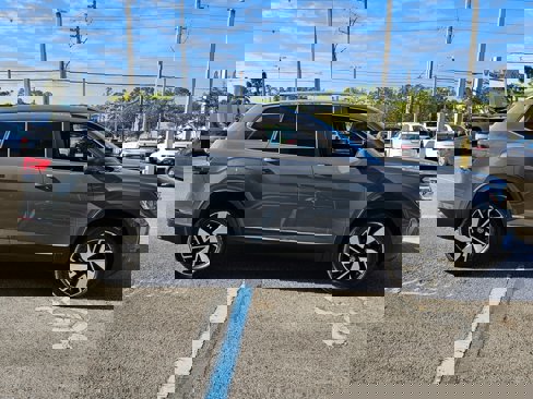 New 2025 Volkswagen Atlas SEL image 19