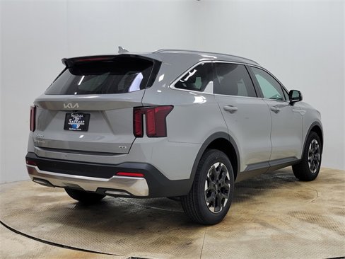 New 2026 Kia Sorento S w/ S Panoramic Sunroof Package image 5