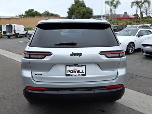 New 2025 Jeep Grand Cherokee L Laredo image 4