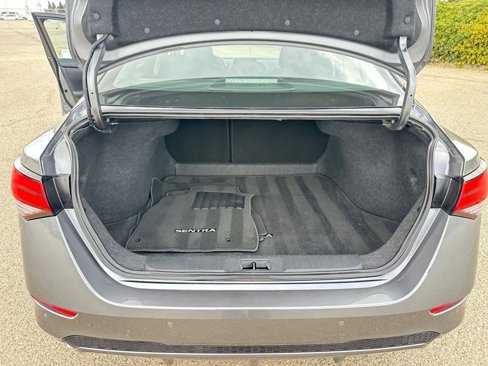 Used 2025 Nissan Sentra SV image 31