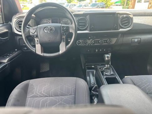 Used 2018 Toyota Tacoma SR5 image 7