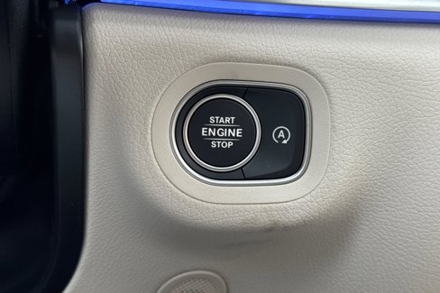 New 2026 Mercedes-Benz GLS 450 4MATIC image 28