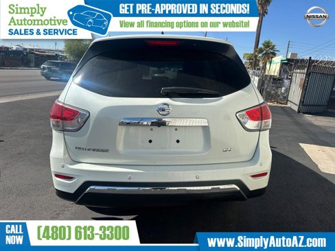 Used 2016 Nissan Pathfinder SV image 12