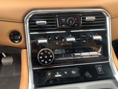 New 2025 Nissan Armada SL image 14