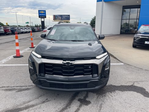 New 2026 Chevrolet Equinox ACTIV w/ LPO, Floor Liner Package image 8