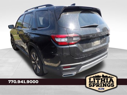 Used 2025 Honda Pilot Touring image 4