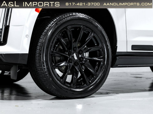 Used 2023 Cadillac Escalade ESV Sport Platinum w/ LPO, ONYX Package image 5