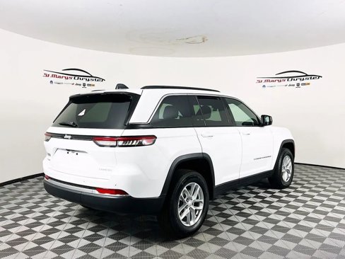 New 2025 Jeep Grand Cherokee Laredo X w/ Luxury Tech Group I image 8