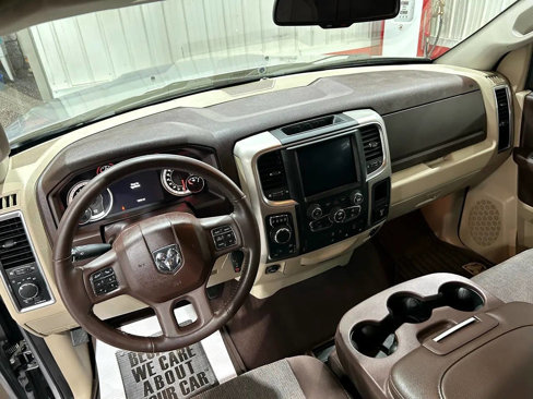 Used 2019 RAM 1500 Classic SLT w/ Luxury Group image 14