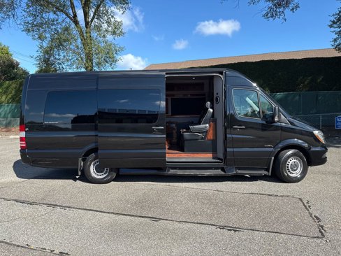 Used 2017 Mercedes-Benz Sprinter 2500 image 23