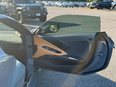 Used 2025 Chevrolet Corvette Stingray Preferred Cpe w/ Stealth Interior Trim Package image 22