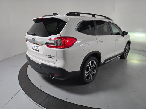 New 2025 Subaru Ascent Limited image 5
