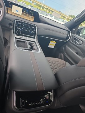 New 2026 Nissan Armada Platinum image 5