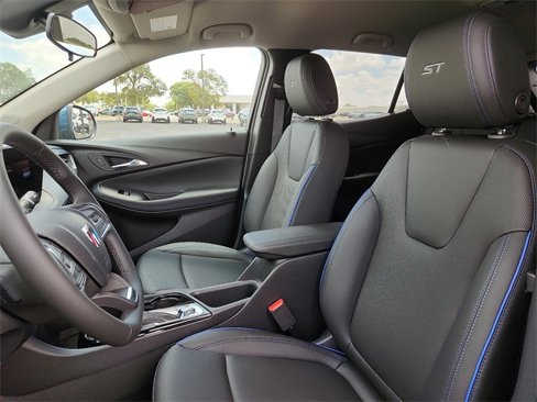 New 2026 Buick Encore GX Sport Touring image 8