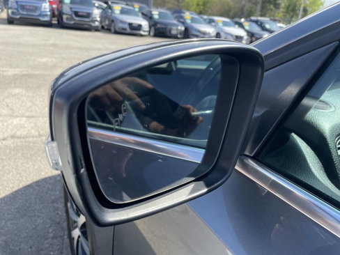 Used 2018 Volkswagen Jetta SE image 30