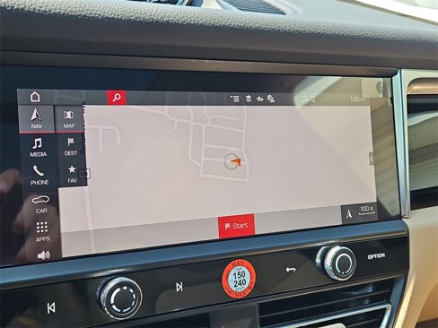 New 2026 Porsche Macan image 13