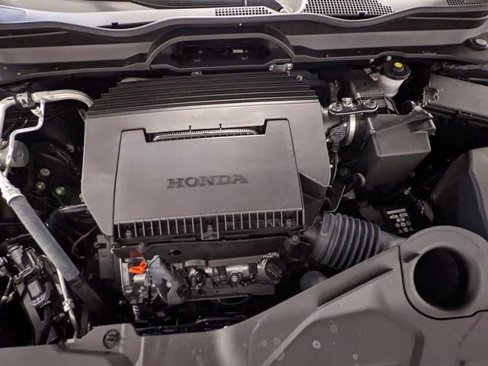Certified 2025 Honda Pilot Sport image 36