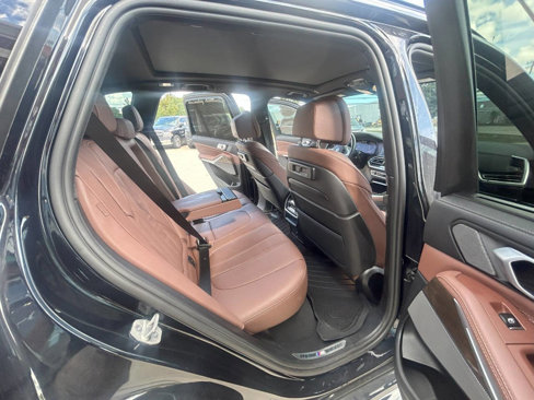 Used 2021 BMW X5 M50i w/ Executive Package image 31
