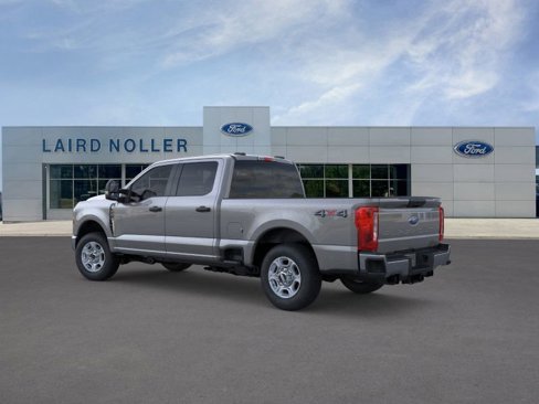 New 2026 Ford F250 4x4 Crew Cab Super Duty image 4