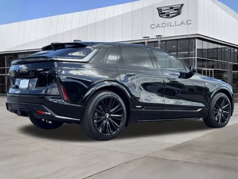 New 2026 Cadillac Lyriq V image 7