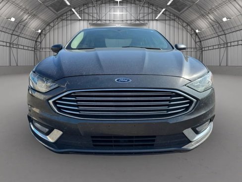 Used 2018 Ford Fusion SE w/ Equipment Group 201A image 10