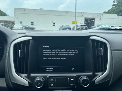 Used 2024 GMC Terrain SLT image 21