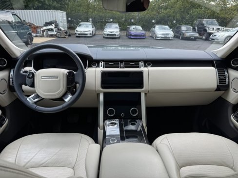 Used 2019 Land Rover Range Rover HSE image 19