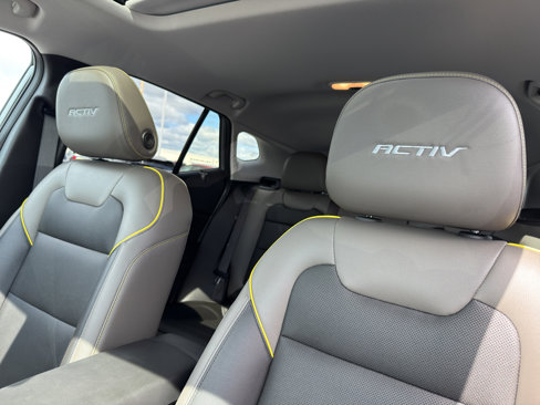Certified 2025 Chevrolet Trax ACTIV w/ Sunroof Package image 27