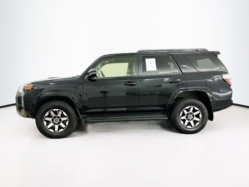 Used 2024 Toyota 4Runner TRD Off-Road Premium image 4