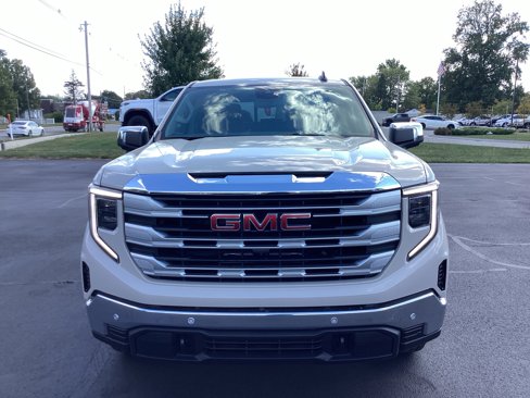 New 2026 GMC Sierra 1500 SLE w/ Preferred Package image 9