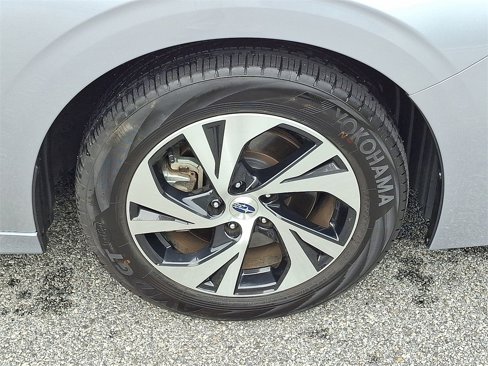 Certified 2025 Subaru Legacy Premium image 9