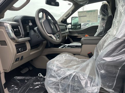 New 2026 Ford F250 Platinum w/ Platinum Plus Package image 3