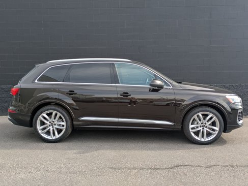 New 2025 Audi Q7 3.0T Prestige image 4
