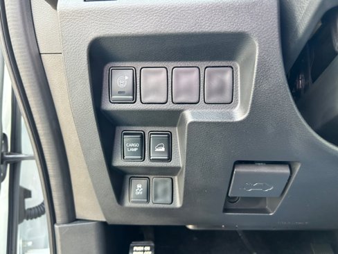 Used 2025 Nissan Frontier SV image 20