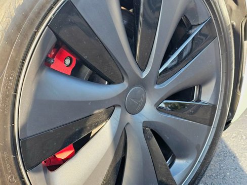 Used 2024 Tesla Model S Plaid image 7