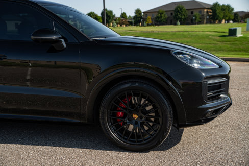 Used 2021 Porsche Cayenne GTS image 13