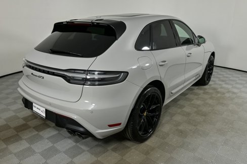 New 2026 Porsche Macan GTS image 28