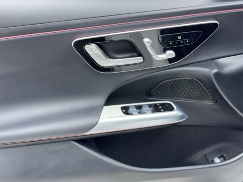 Used 2025 Mercedes-Benz E 350 Sedan image 44